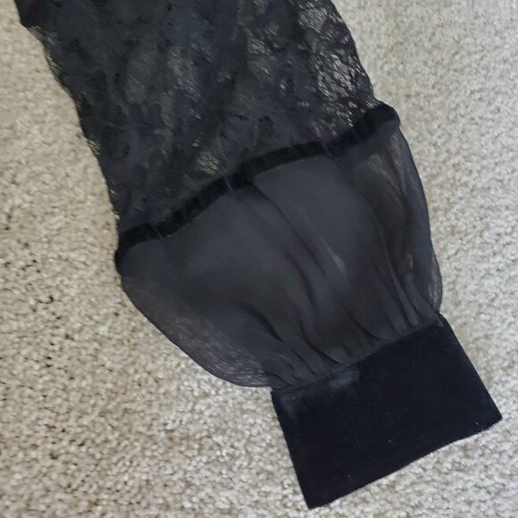 Loft Black Dressy Blouse with mixed Media Sheer/Lace/Velvet Sleeves Size XS - Picture 5 of 8